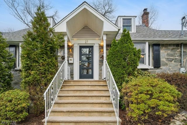 27 Hartshorn Ter, West Orange Twp., NJ 07052