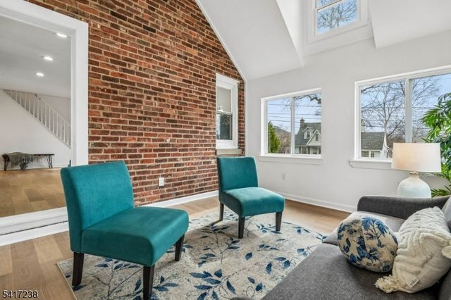 27 Hartshorn Ter, West Orange Twp., NJ 07052