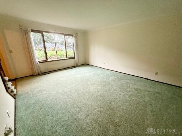 1207 Maplewood Drive, Piqua, OH 45356