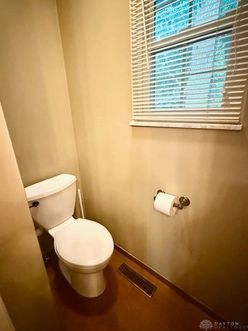 1207 Maplewood Drive, Piqua, OH 45356