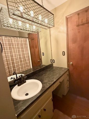 1207 Maplewood Drive, Piqua, OH 45356