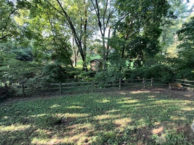 1207 Maplewood Drive, Piqua, OH 45356