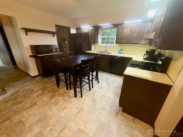 1207 Maplewood Drive, Piqua, OH 45356