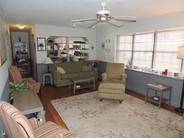 312 NE 2ND AVENUE, Williston, FL 32696