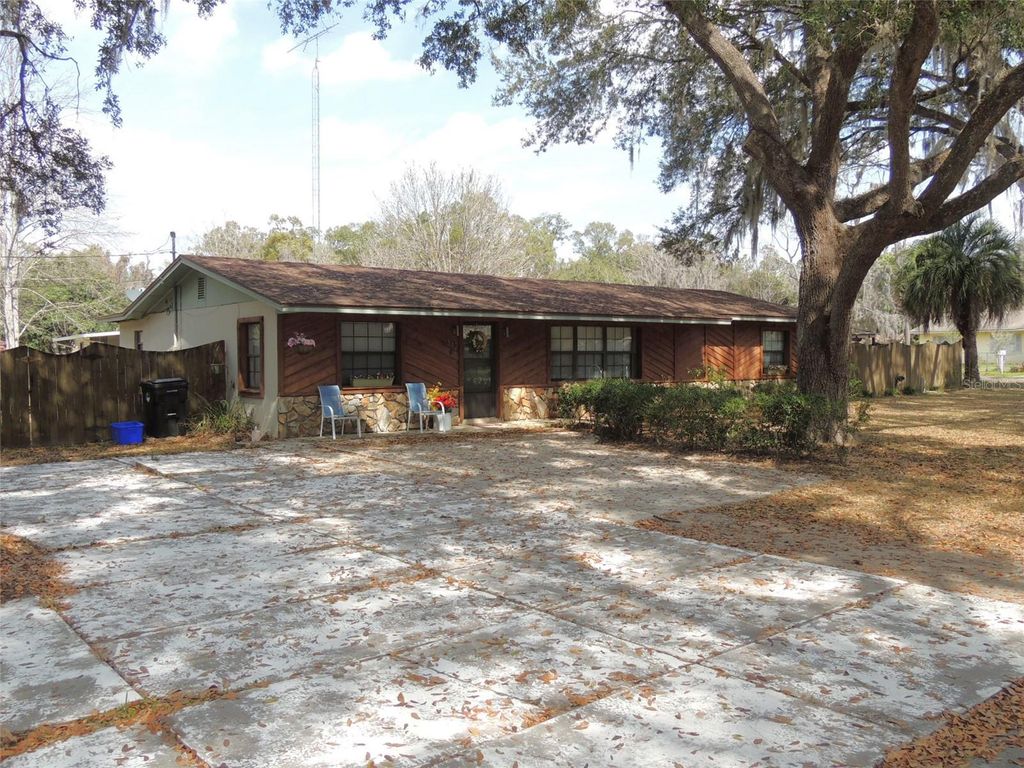 312 NE 2ND AVENUE, Williston, FL 32696