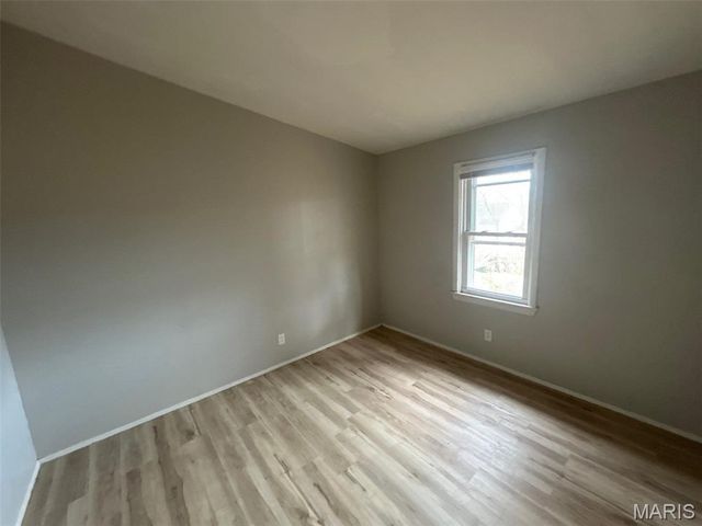 814 Elsworth Place, St Louis, MO 63135