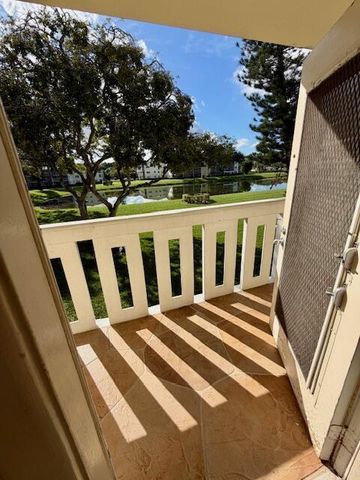 272 Dorset G, Boca Raton, FL 33434