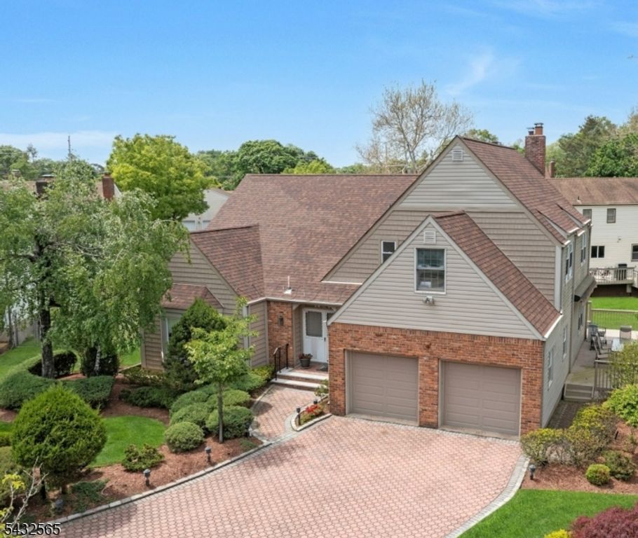 42 Cosgrove Ct, Fair Lawn Boro, NJ 07410