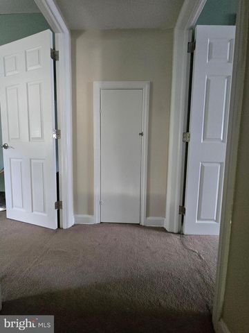 1492 FAULKLAND RD, Wilmington, DE 19805