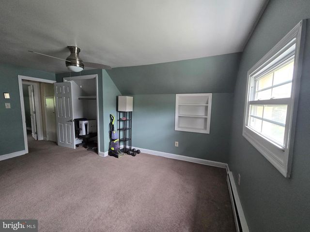 1492 FAULKLAND RD, Wilmington, DE 19805
