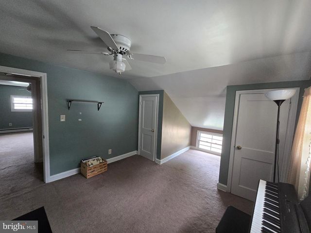 1492 FAULKLAND RD, Wilmington, DE 19805