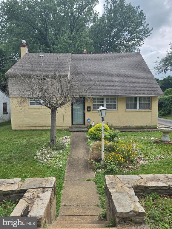 1492 FAULKLAND RD, Wilmington, DE 19805