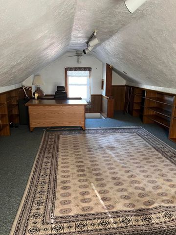 1109 S Genesee Drive, Lansing, MI 48915