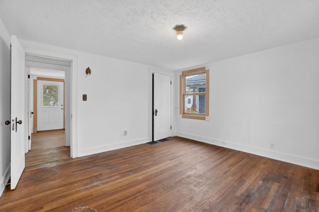 1109 S Genesee Drive, Lansing, MI 48915