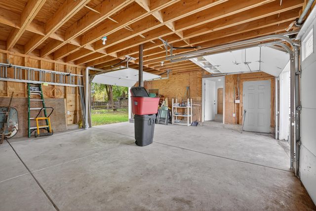 1109 S Genesee Drive, Lansing, MI 48915