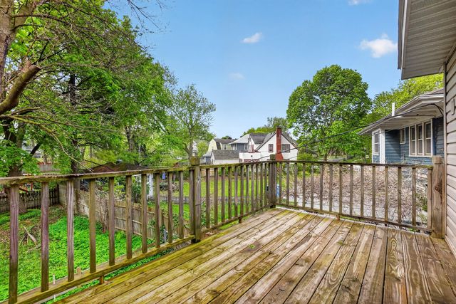 1109 S Genesee Drive, Lansing, MI 48915