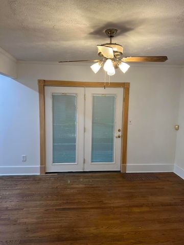 1109 S Genesee Drive, Lansing, MI 48915