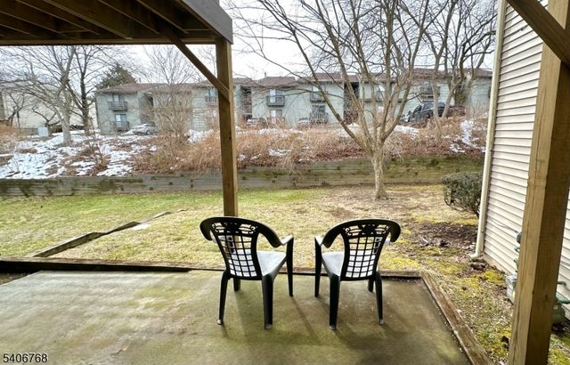 409 Spruce Hills Dr 409, Glen Gardner Boro, NJ 08826