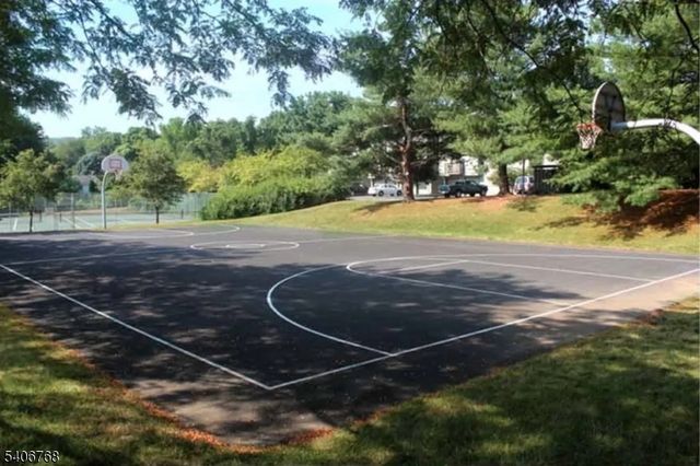 409 Spruce Hills Dr 409, Glen Gardner Boro, NJ 08826