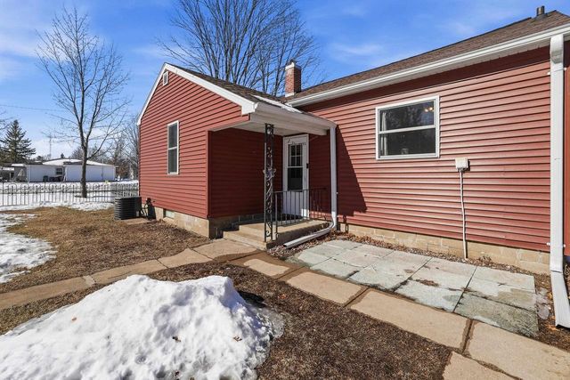 820 W FOURTH STREET, Mosinee, WI 54455