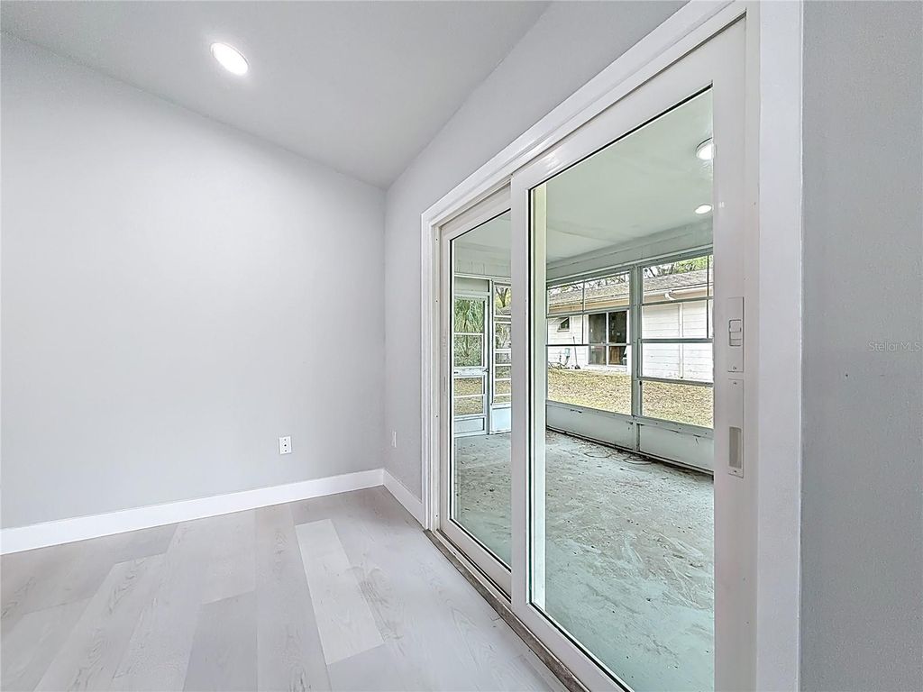 Image 14 of property listing at 20174 SW RAINBOW LAKES BOULEVARD, Dunnellon, FL 34431