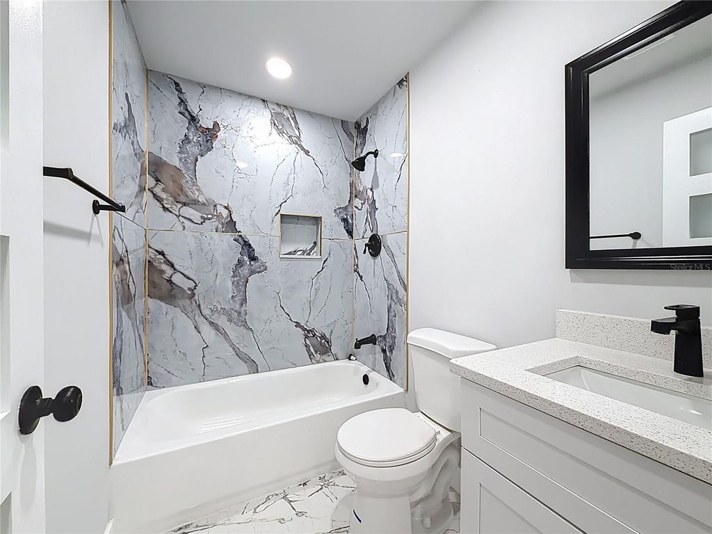 Image 21 of property listing at 20174 SW RAINBOW LAKES BOULEVARD, Dunnellon, FL 34431