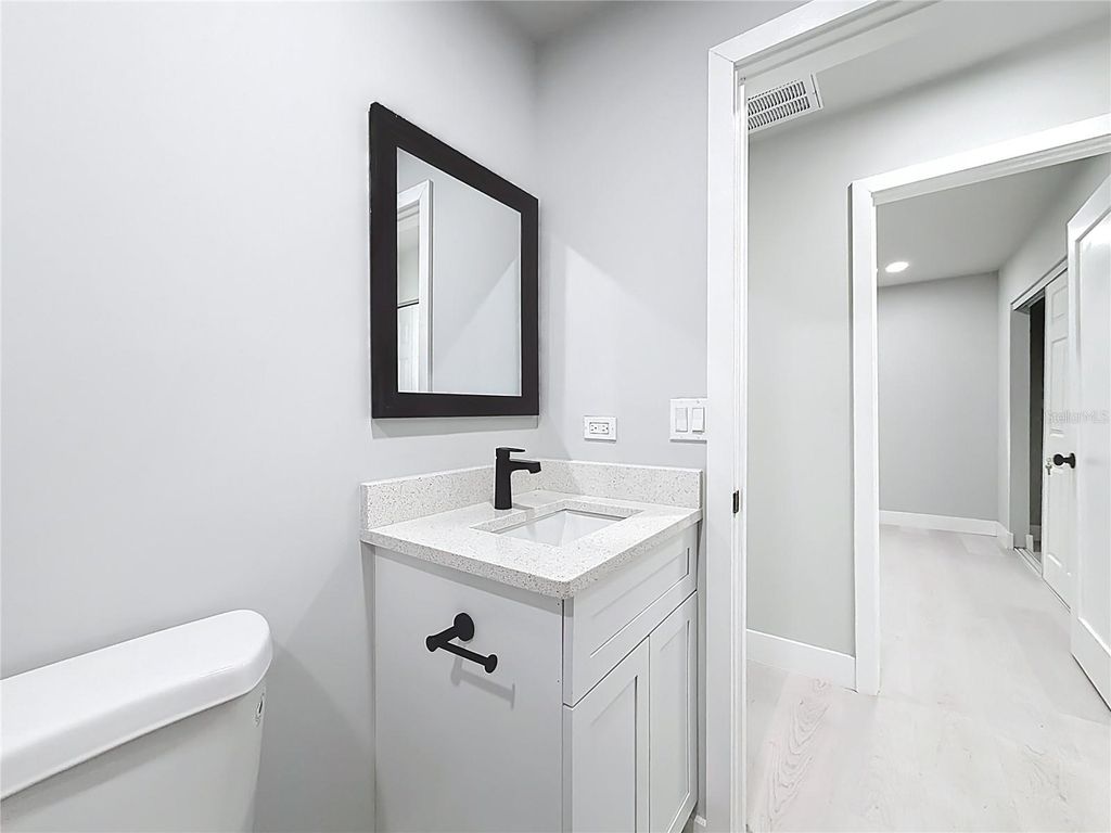 Image 22 of property listing at 20174 SW RAINBOW LAKES BOULEVARD, Dunnellon, FL 34431