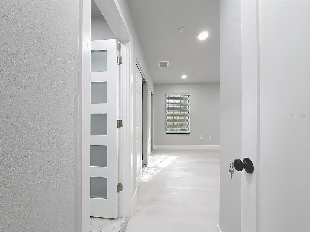 Image 23 of property listing at 20174 SW RAINBOW LAKES BOULEVARD, Dunnellon, FL 34431