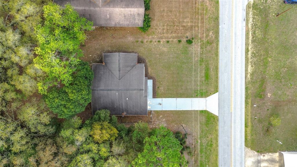 Image 36 of property listing at 20174 SW RAINBOW LAKES BOULEVARD, Dunnellon, FL 34431