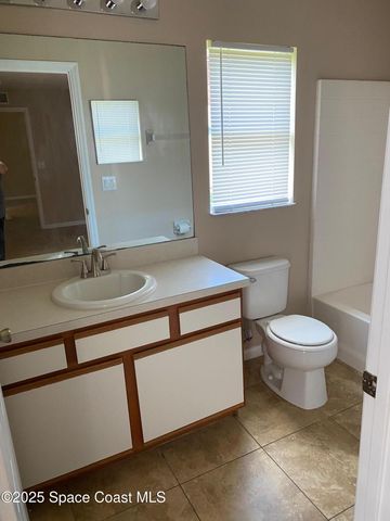 147 Oakcrest Avenue NE, Palm Bay, FL 32907