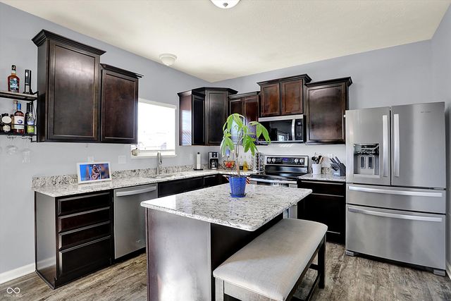 8171 Brookville Way, Avon, IN 46123