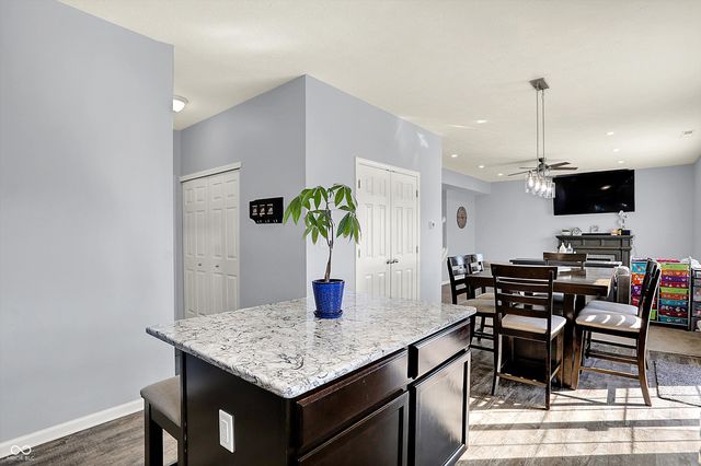 8171 Brookville Way, Avon, IN 46123