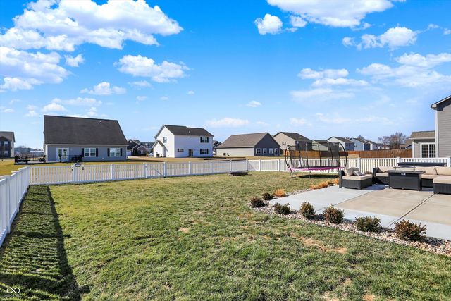 8171 Brookville Way, Avon, IN 46123