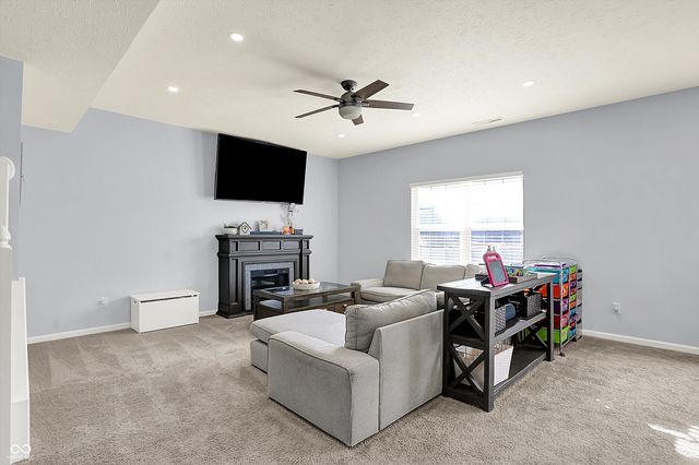 8171 Brookville Way, Avon, IN 46123