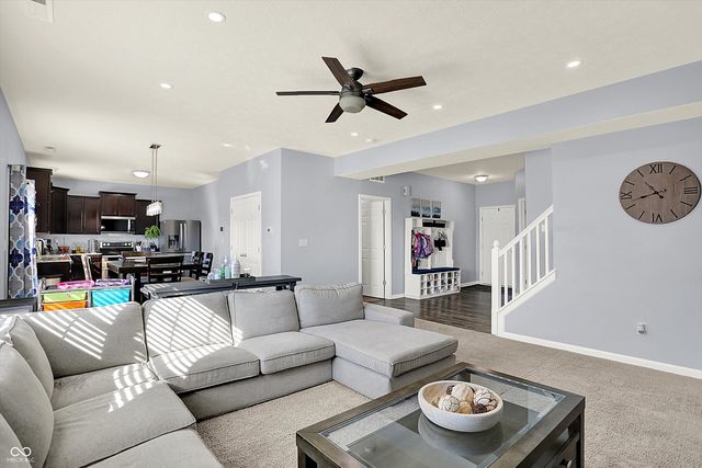 8171 Brookville Way, Avon, IN 46123