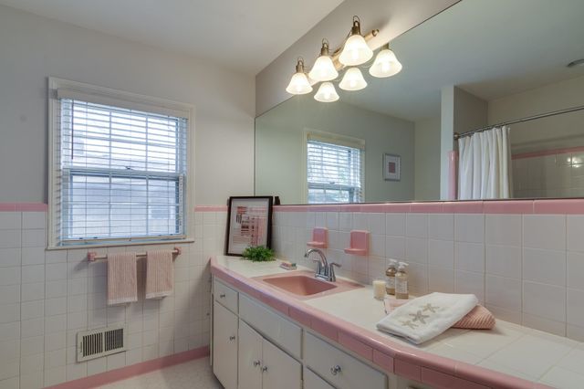 5264 S ANGELA ST, Memphis, TN 38120