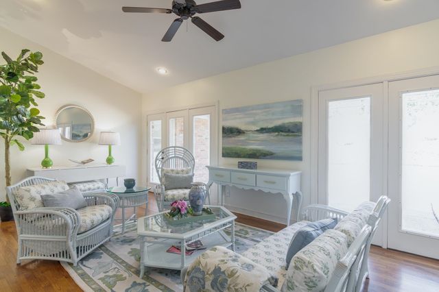 5264 S ANGELA ST, Memphis, TN 38120