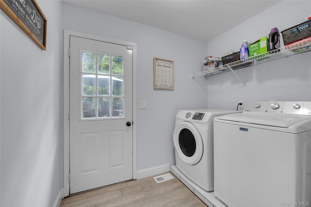 43 Barrow Court, Huntington, NY 11743