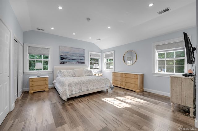 43 Barrow Court, Huntington, NY 11743
