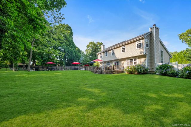 43 Barrow Court, Huntington, NY 11743