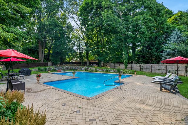 43 Barrow Court, Huntington, NY 11743