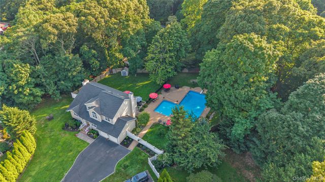 43 Barrow Court, Huntington, NY 11743