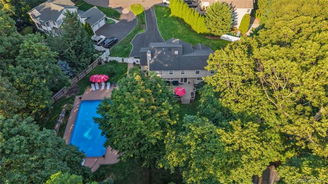 43 Barrow Court, Huntington, NY 11743