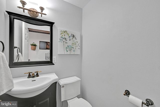 843 DOUGLAS DR, Lititz, PA 17543