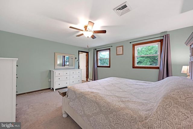 843 DOUGLAS DR, Lititz, PA 17543