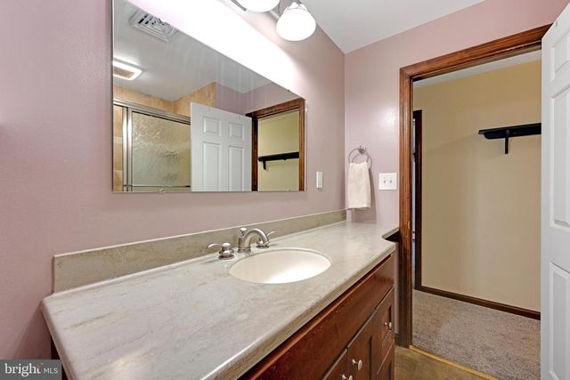 843 DOUGLAS DR, Lititz, PA 17543