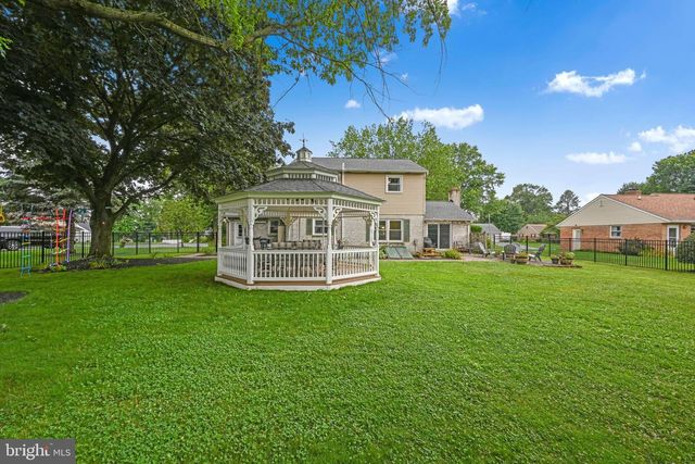 843 DOUGLAS DR, Lititz, PA 17543