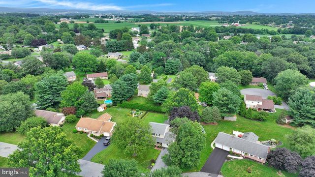 843 DOUGLAS DR, Lititz, PA 17543