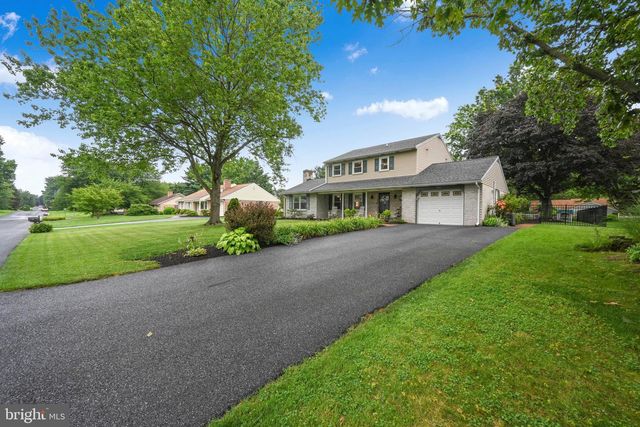 843 DOUGLAS DR, Lititz, PA 17543