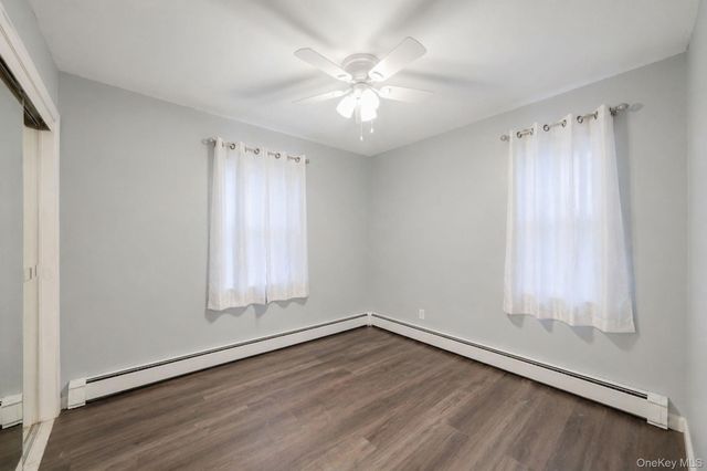 580 Center Briarwood Avenue, West Islip, NY 11795